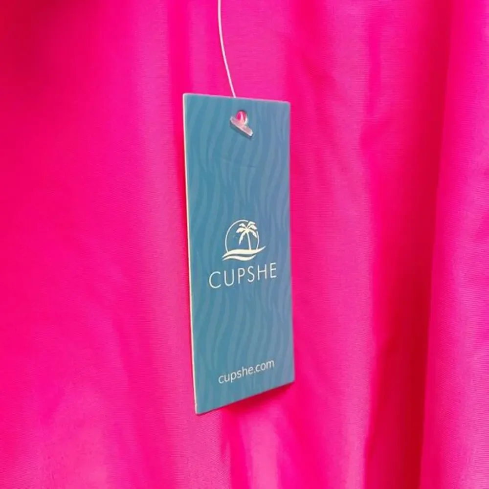 Cupshe Women's Pink Shirring V Neck‎ One Piece Swimsuit Small